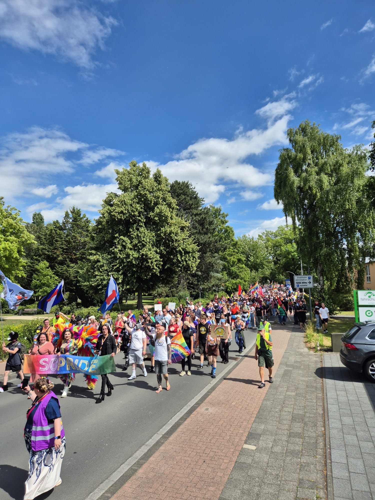 Bunte Parade durch Soests Innenstadt